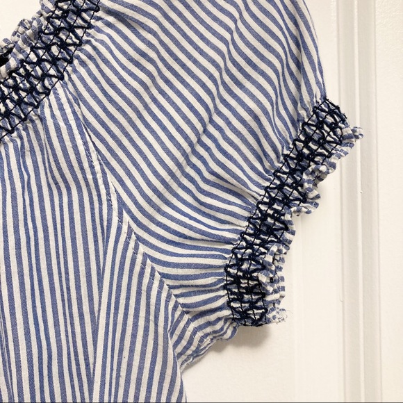 Hollister Peasant Top - Picture 4 of 7